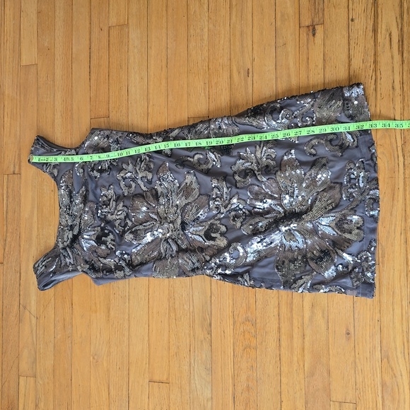 NWOT WHITE HOUSE BLACK MARKET GUNMETAL SEQUIN KNEE LENGTH Gray/Silver  SIZE 00 - Picture 10 of 13